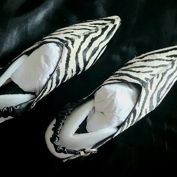 Steve Madden Zebra-Print Cow Hair Pointed-Toe Ruched Slingback Ballet Flats - Picture 5 of 9